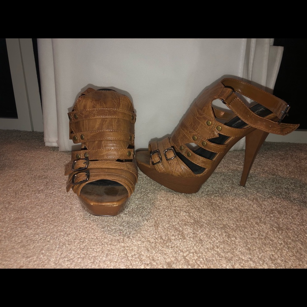 Heels - Picture 2 of 2